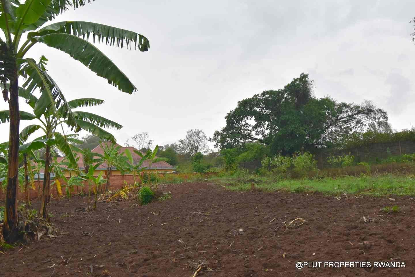 Plot for sale in Kinyinya