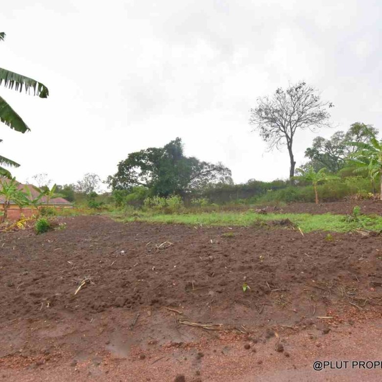 Plot for sale in Kinyinya