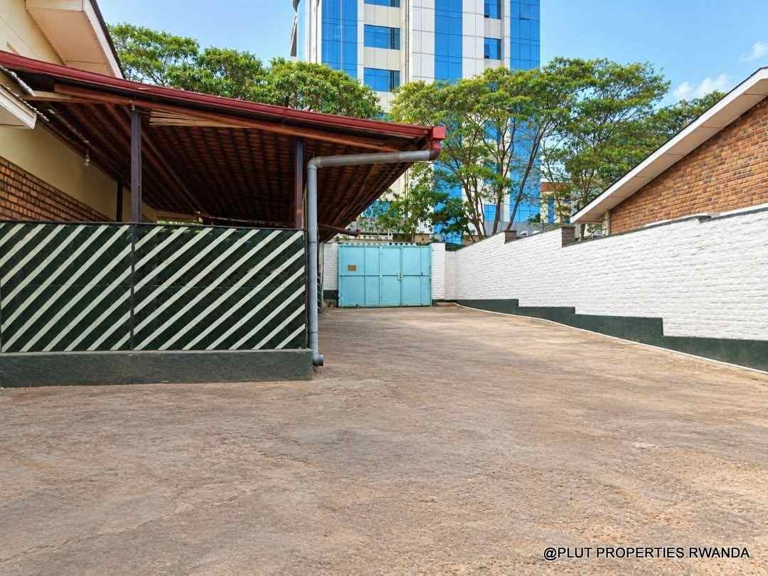 Commercial property for rent in Remera