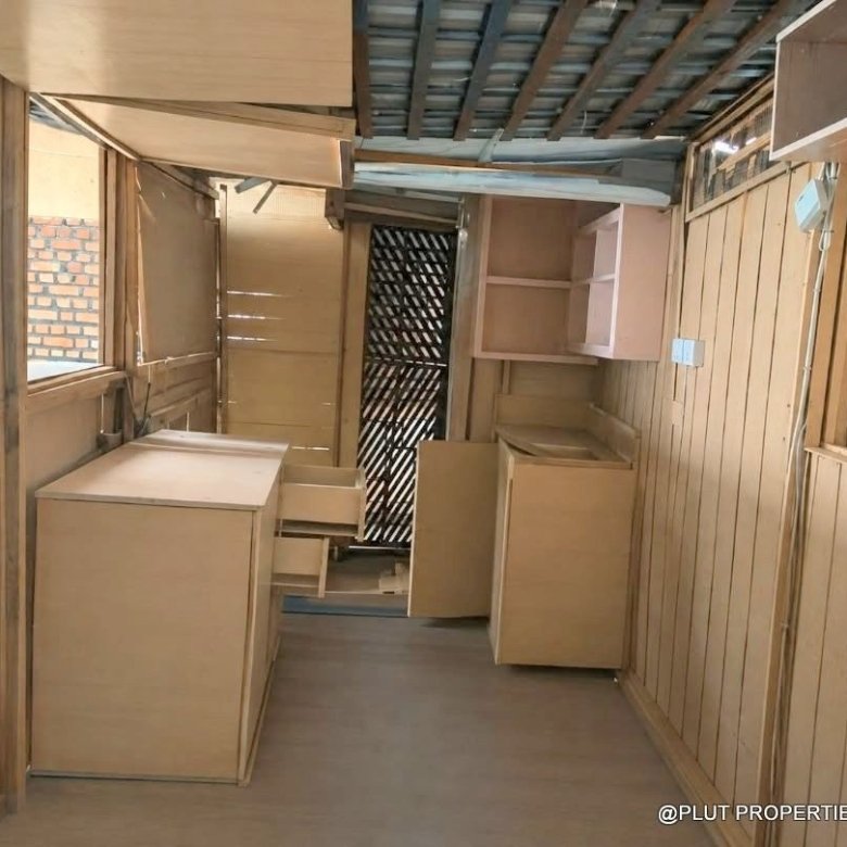 Commercial property for rent in Remera