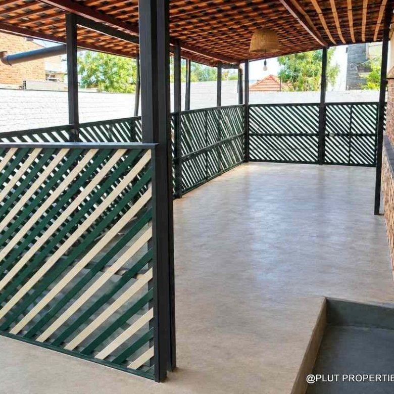 Commercial property for rent in Remera