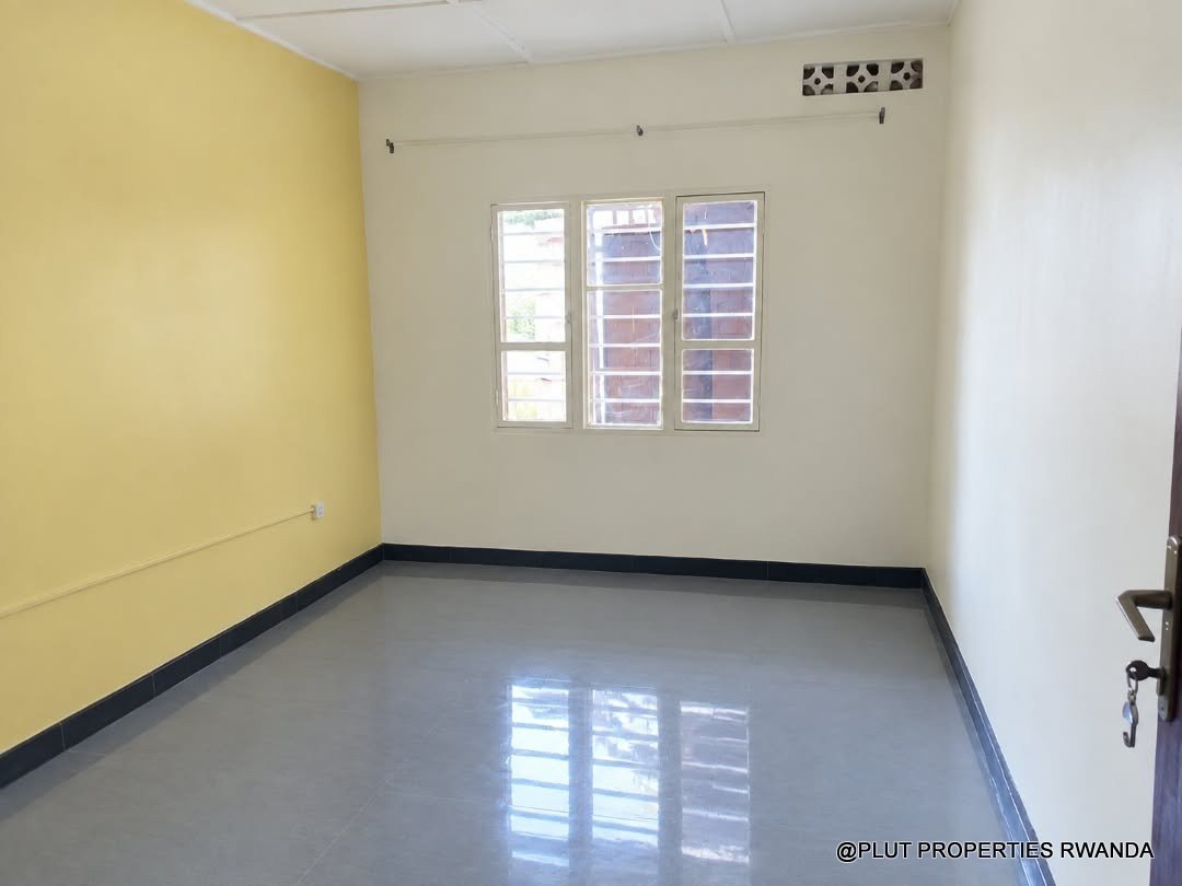 Commercial property for rent in Remera
