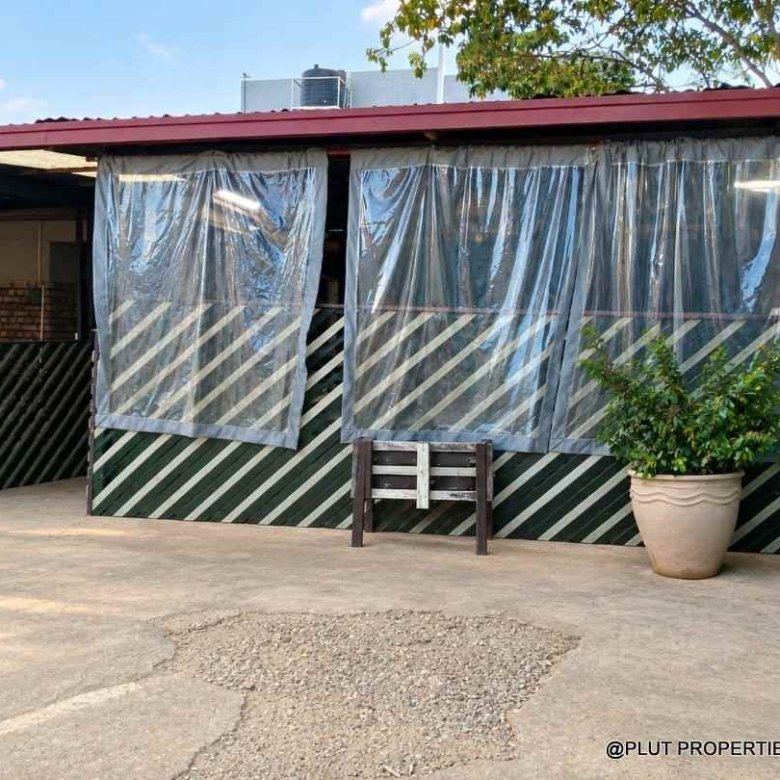Commercial property for rent in Remera