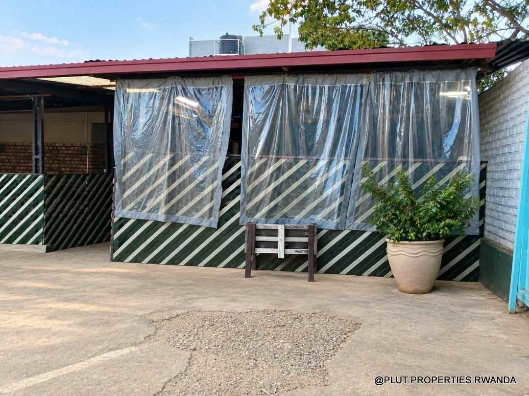 Commercial property for rent in Remera