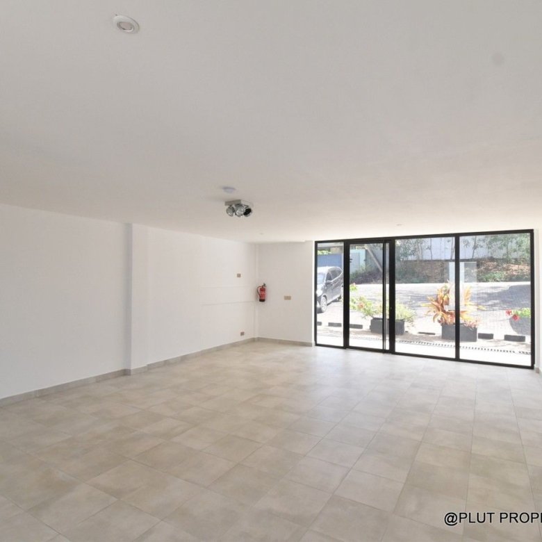 Commercial space for rent in Kiyovu Kigali