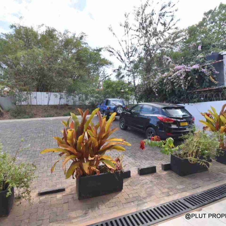Commercial space for rent in Kiyovu Kigali