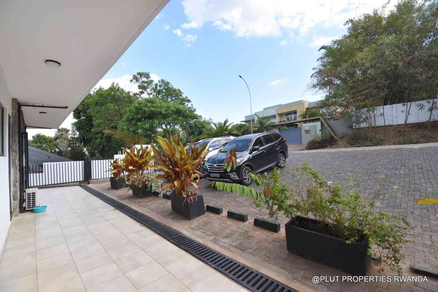 Commercial space for rent in Kiyovu Kigali