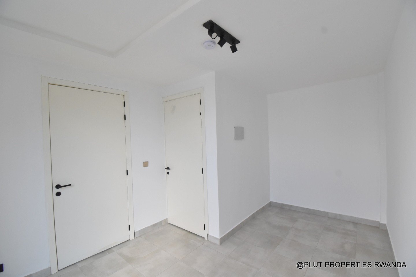 Commercial space for rent in Kiyovu Kigali