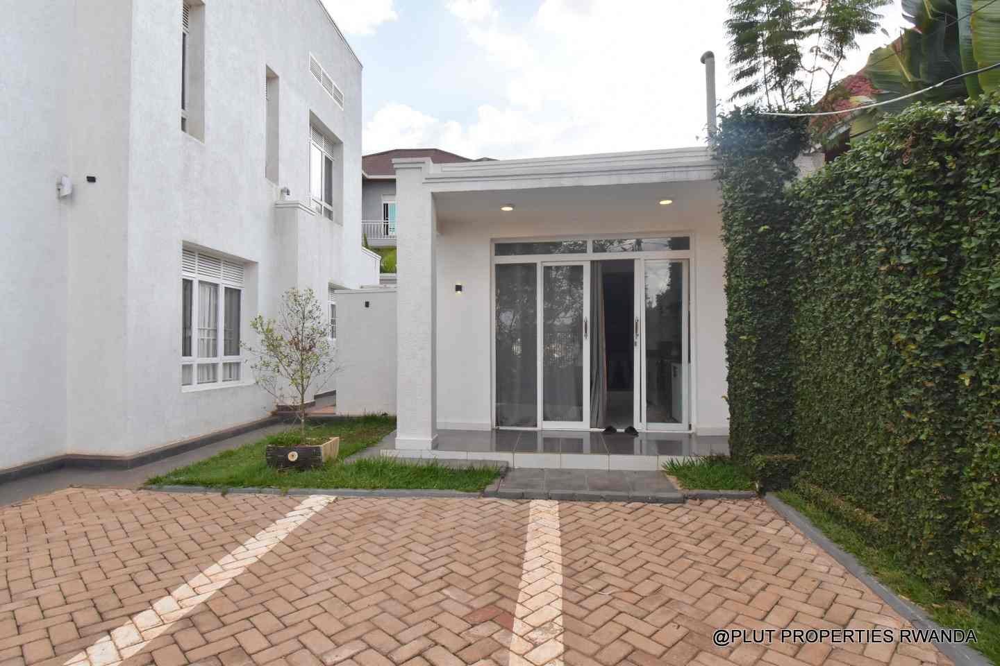 Fully furnished studio for rent in Muyange Kicukiro