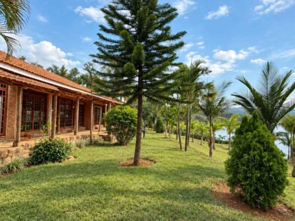 Lakefront Land for Sale on Muhazi Lake