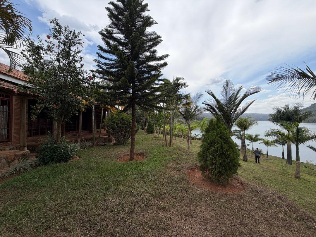 Lakefront Land for Sale on Muhazi Lake