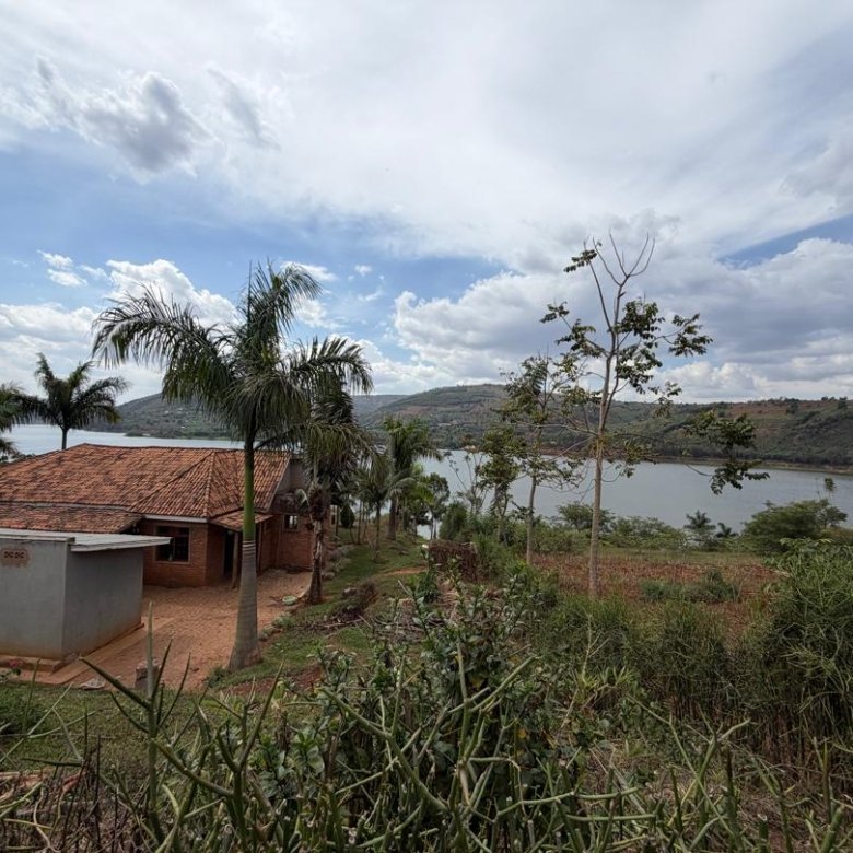Lakefront Land for Sale on Muhazi Lake