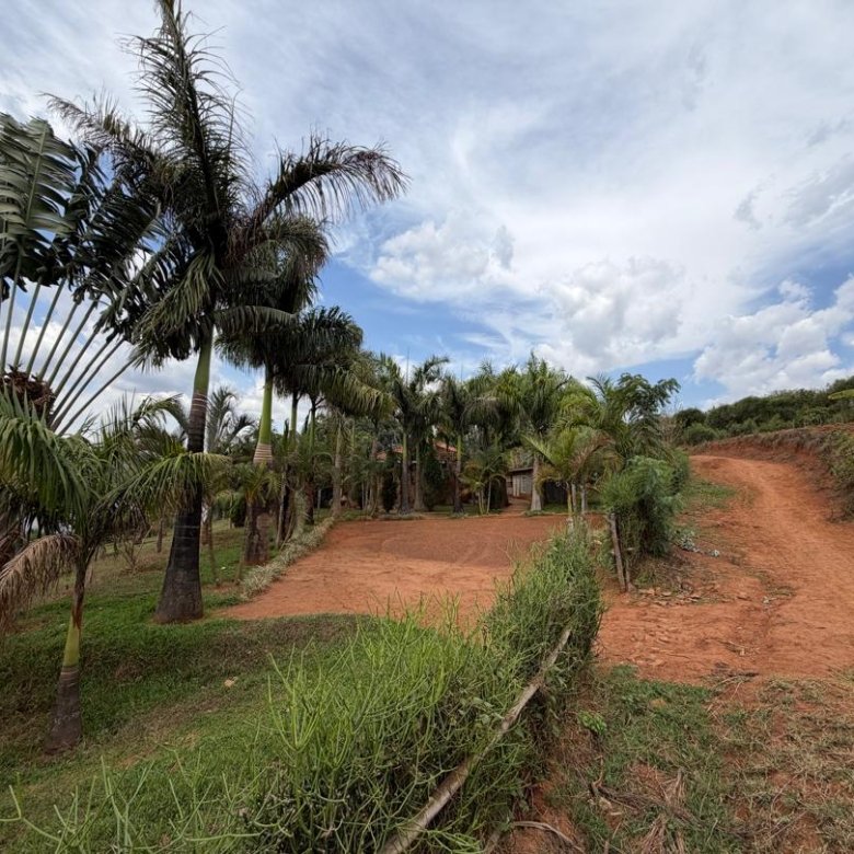 Lakefront Land for Sale on Muhazi Lake