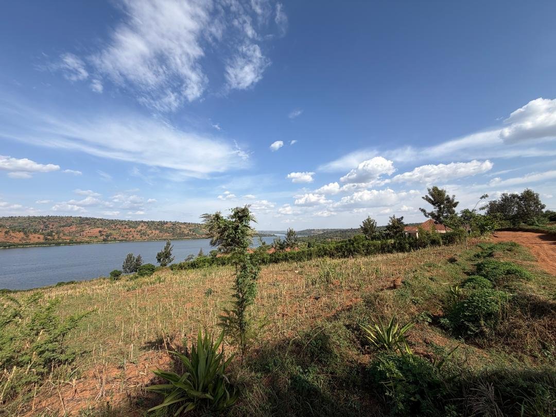 Lakefront Land for Sale on Muhazi Lake