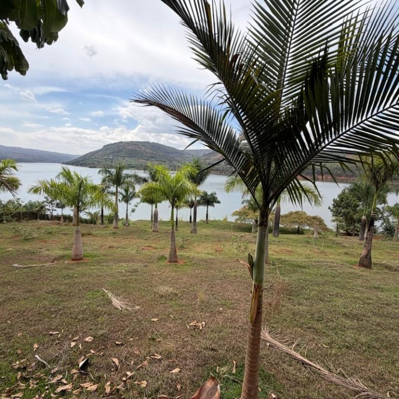 Lakefront Land for Sale on Muhazi Lake