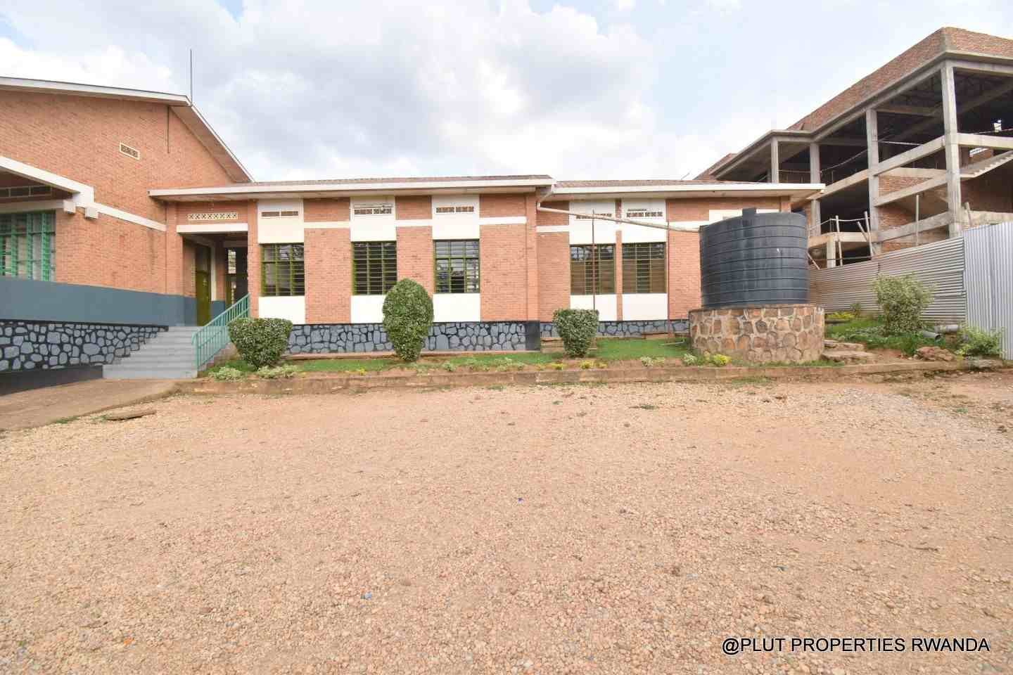 space for rent in Nyarutarama Kigali plut properties 1-100kb Commercial Space for Rent in Nyarutarama