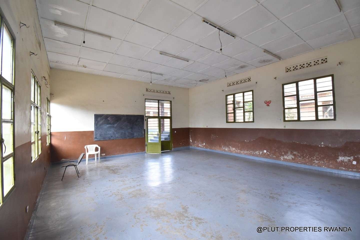 space for rent in Nyarutarama Kigali plut properties 15-100kb Commercial Space for Rent in Nyarutarama