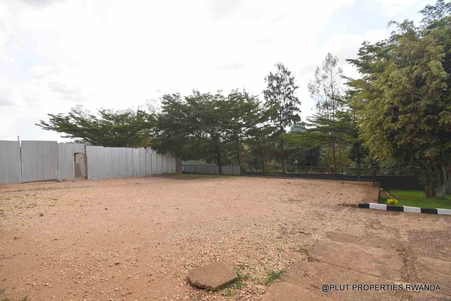 space for rent in Nyarutarama Kigali plut properties 16-100kb Commercial Space for Rent in Nyarutarama