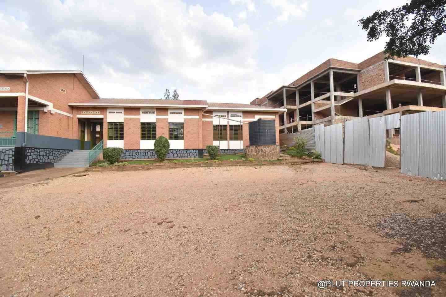 space for rent in Nyarutarama Kigali plut properties 2-100kb Commercial Space for Rent in Nyarutarama