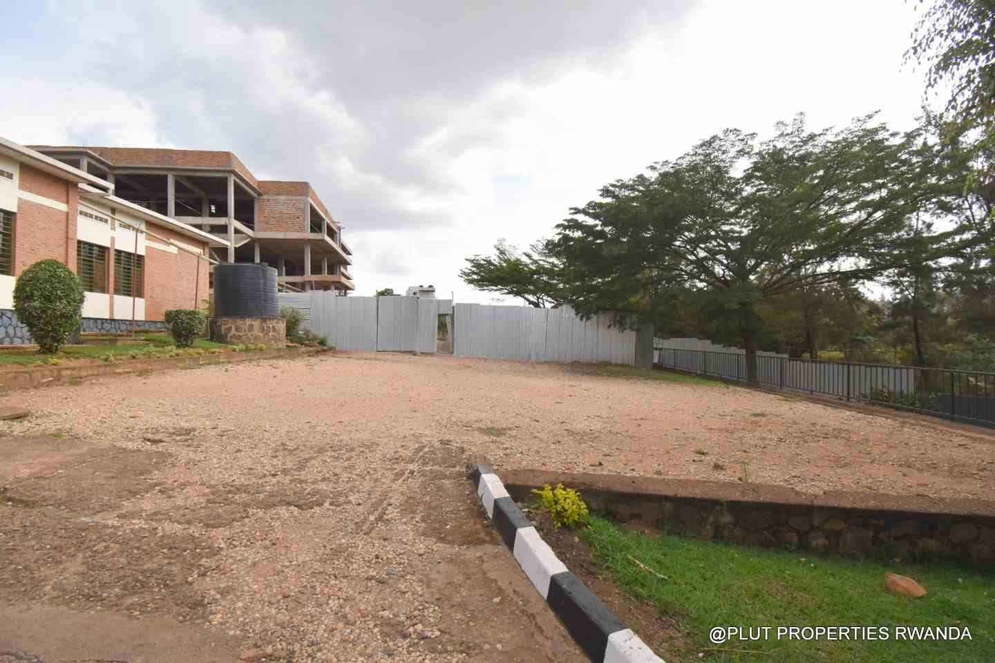 space for rent in Nyarutarama Kigali plut properties 4-100kb Commercial Space for Rent in Nyarutarama