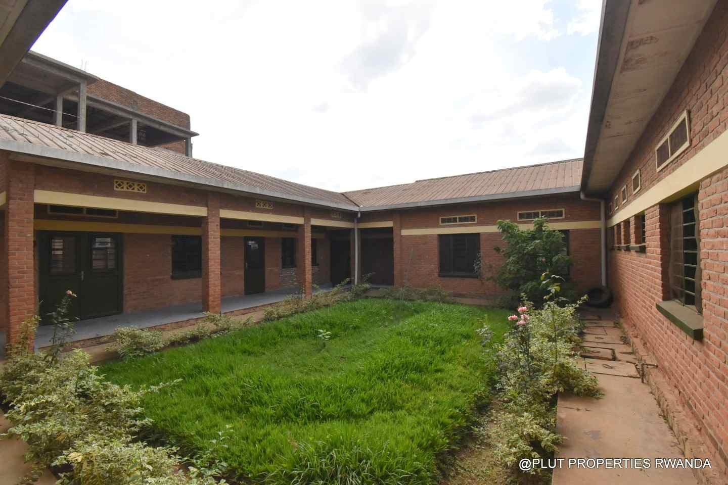space for rent in Nyarutarama Kigali plut properties 8-100kb Commercial Space for Rent in Nyarutarama