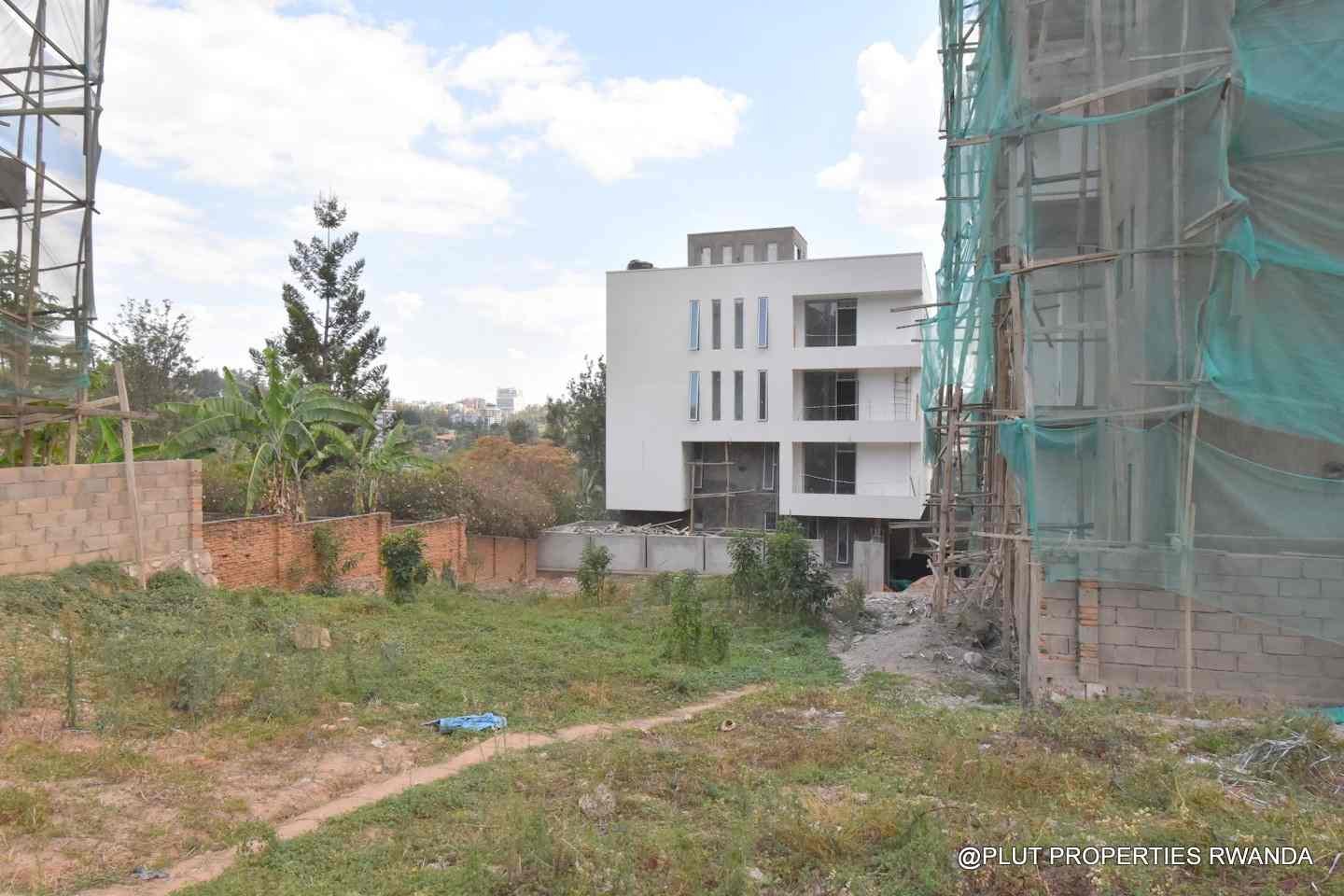 spacious land for sale in Nyarutarama plut properties 1-100kb Spacious land for sale in Nyarutarama Kigali