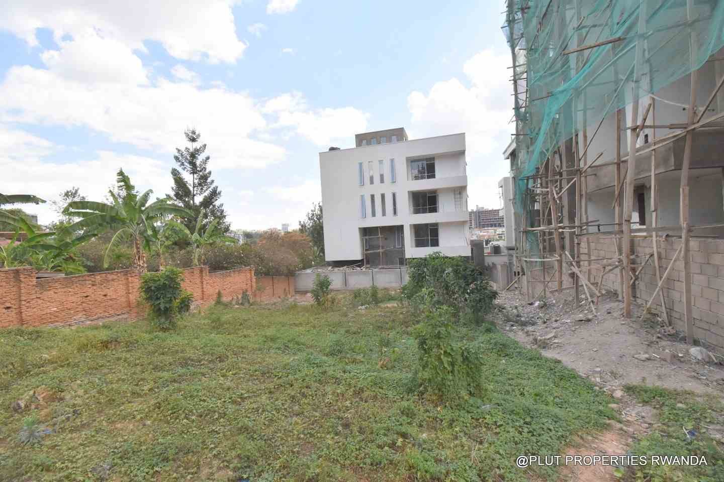 spacious land for sale in Nyarutarama plut properties 3-100kb Spacious land for sale in Nyarutarama Kigali