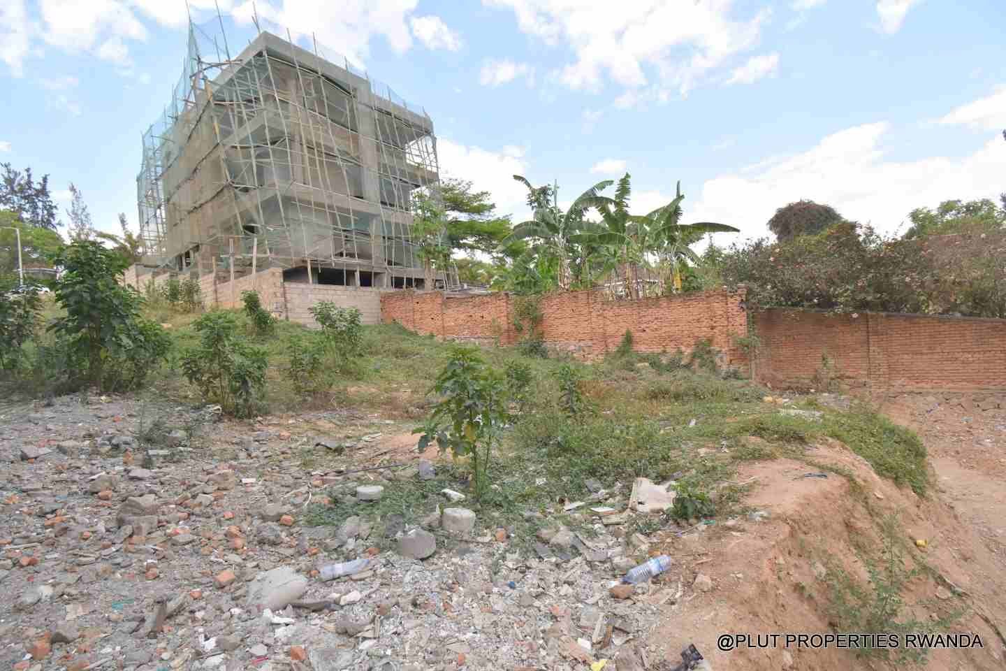 spacious land for sale in Nyarutarama plut properties 4-100kb Spacious land for sale in Nyarutarama Kigali
