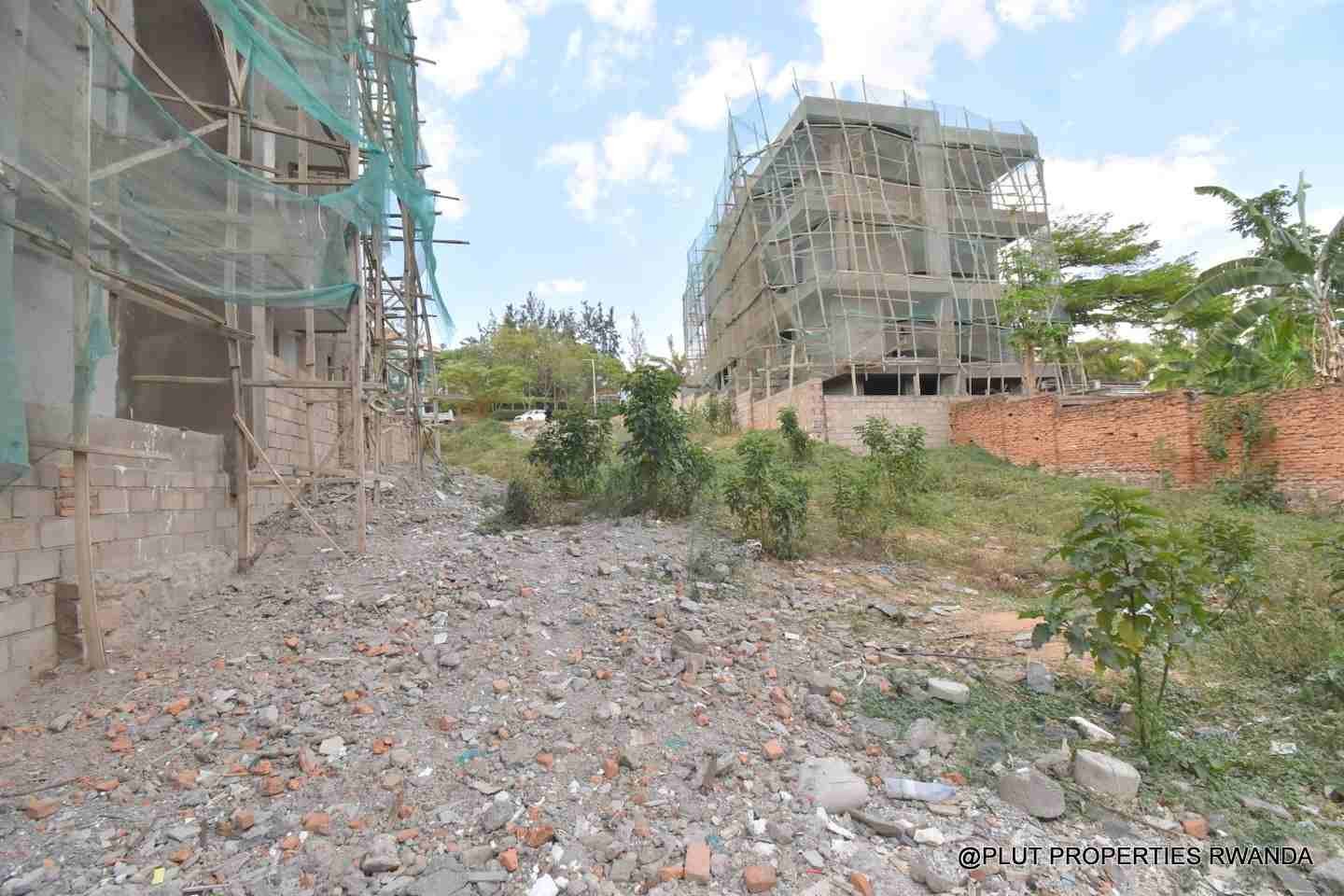 spacious land for sale in Nyarutarama plut properties 5-100kb Spacious land for sale in Nyarutarama Kigali