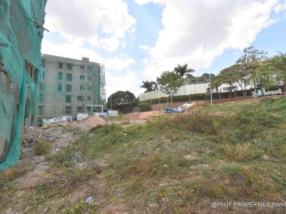 Spacious land for sale in Nyarutarama Kigali