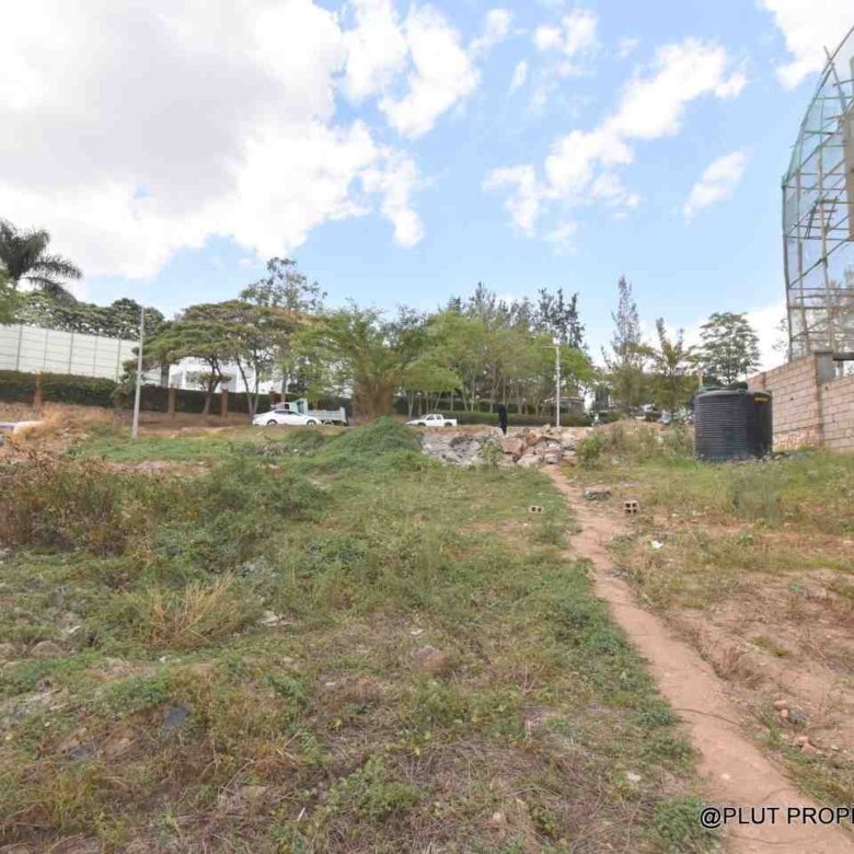 Spacious land for sale in Nyarutarama Kigali
