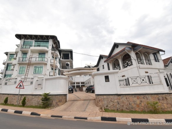 2 Houses for Sale in Kacyiru Near Golf Course